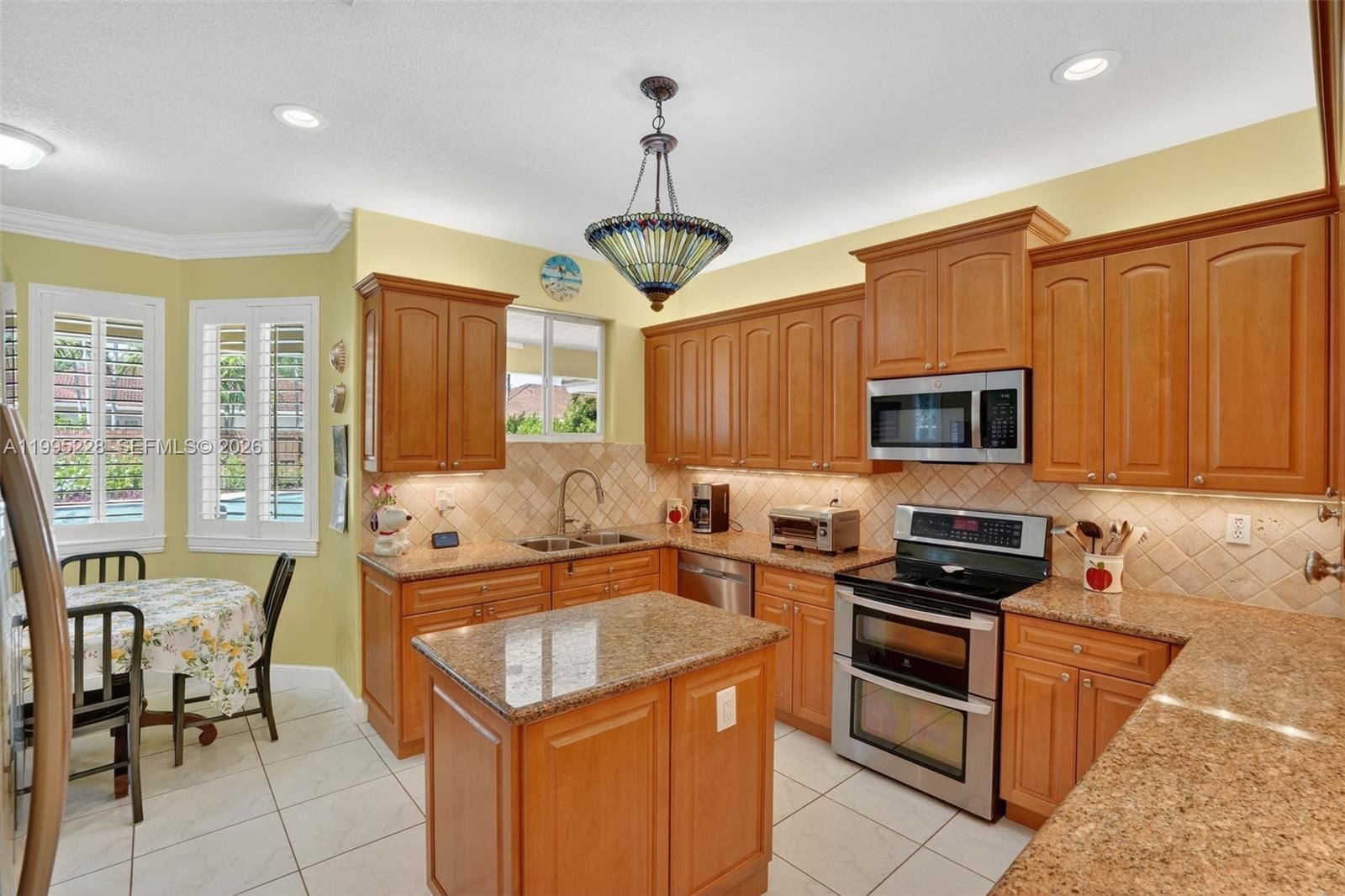 Real estate property located at 6462 93rd Pl, Miami-dade, Millenium Sub, Miami, FL