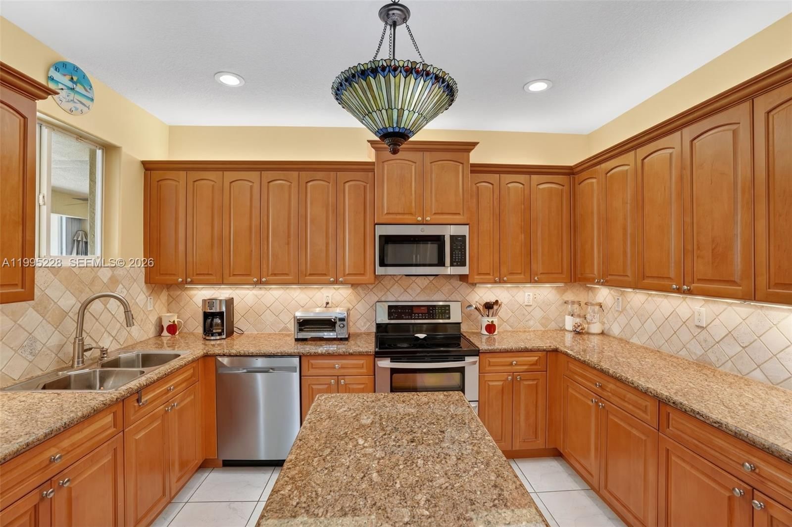 Real estate property located at 6462 93rd Pl, Miami-dade, Millenium Sub, Miami, FL