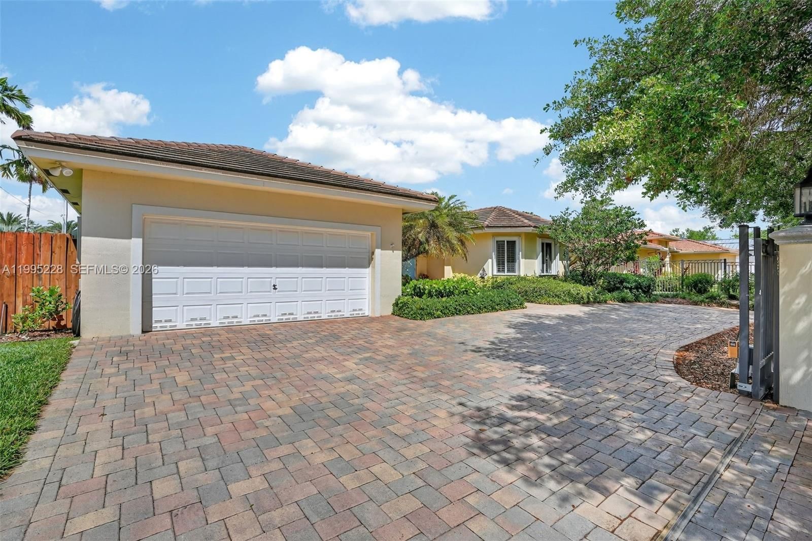 Real estate property located at 6462 93rd Pl, Miami-dade, Millenium Sub, Miami, FL