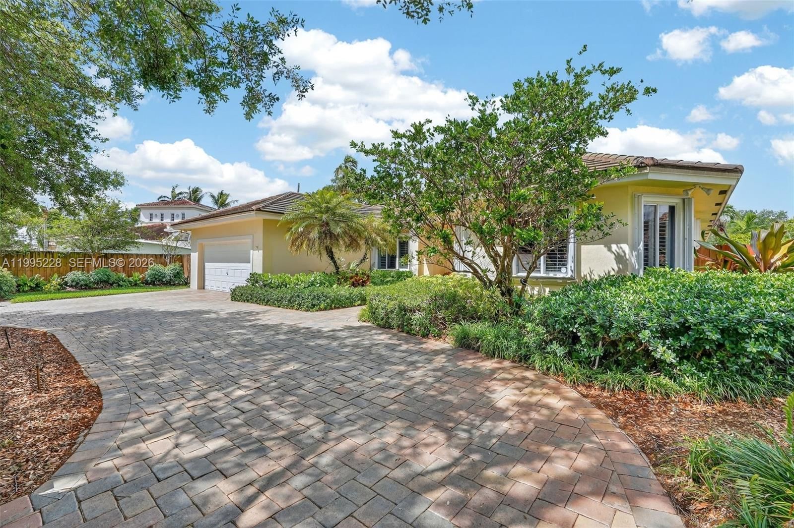 Real estate property located at 6462 93rd Pl, Miami-dade, Millenium Sub, Miami, FL