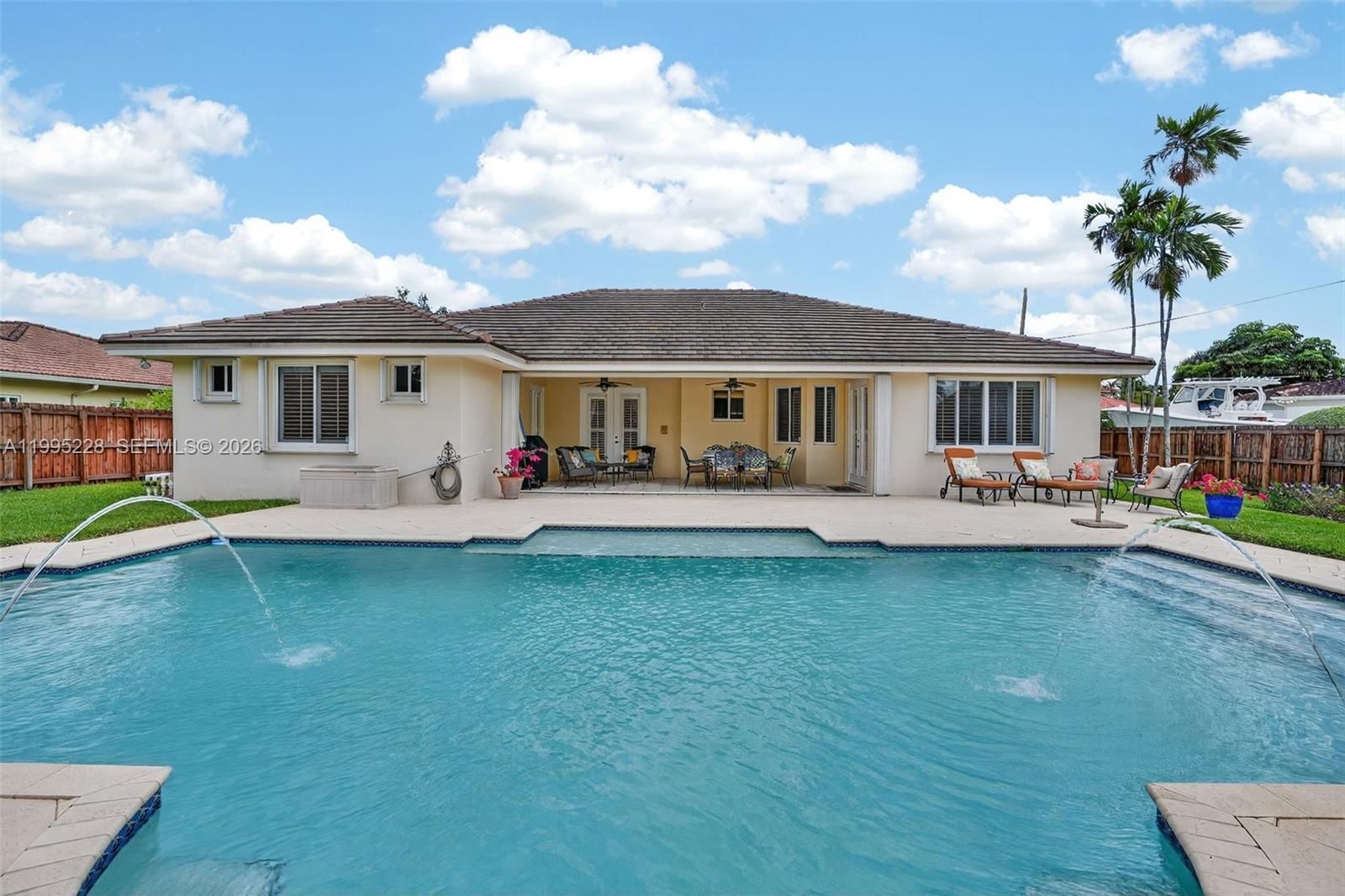 Real estate property located at 6462 93rd Pl, Miami-dade, Millenium Sub, Miami, FL