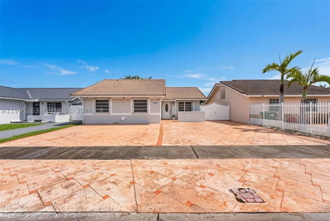 Real estate property located at 14747 82nd St, Miami-dade, Kendale Royal Amend, Miami, FL