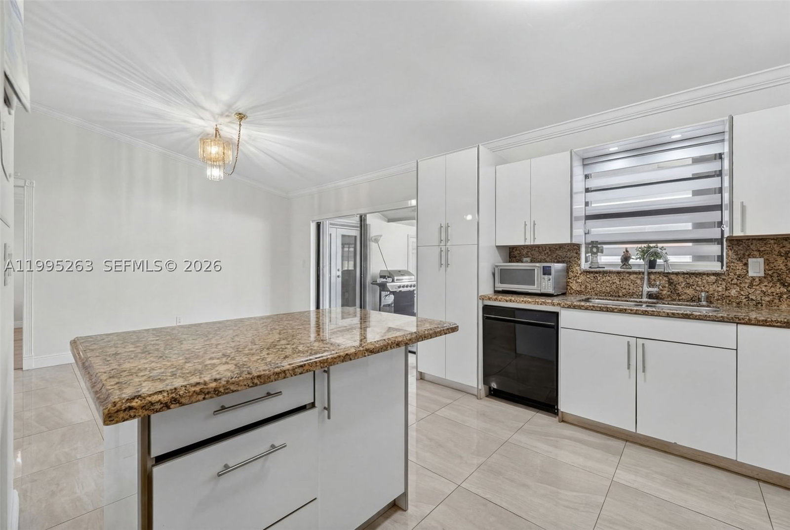 Real estate property located at 14747 82nd St, Miami-dade, Kendale Royal Amend, Miami, FL