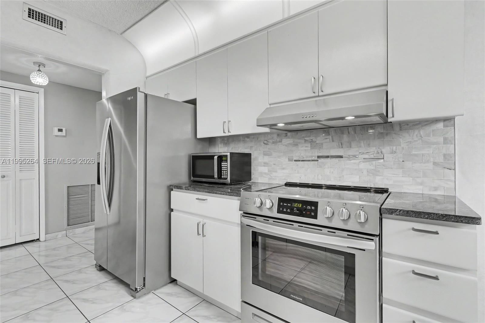 Real estate property located at 4200 Hillcrest Dr #700, Broward, Hillcrest East No 24 Cond, Hollywood, FL