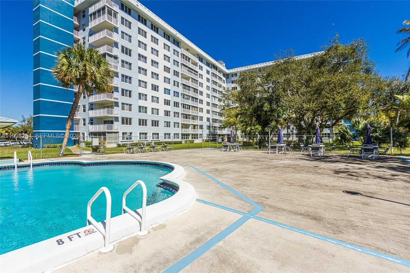 Real estate property located at 4200 Hillcrest Dr #700, Broward, Hillcrest East No 24 Cond, Hollywood, FL