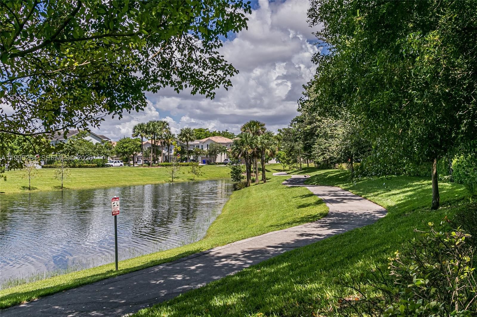 Real estate property located at 4200 Hillcrest Dr #700, Broward, Hillcrest East No 24 Cond, Hollywood, FL