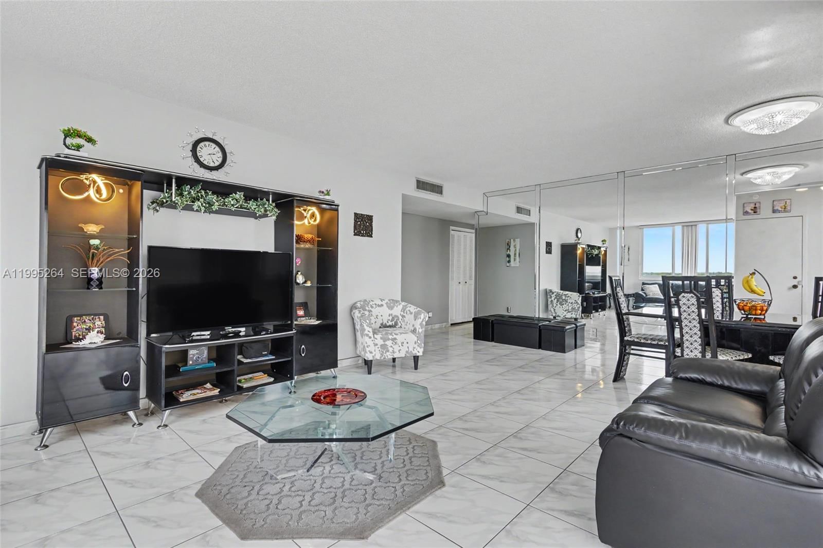 Real estate property located at 4200 Hillcrest Dr #700, Broward, Hillcrest East No 24 Cond, Hollywood, FL