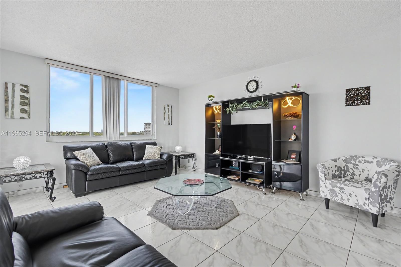 Real estate property located at 4200 Hillcrest Dr #700, Broward, Hillcrest East No 24 Cond, Hollywood, FL