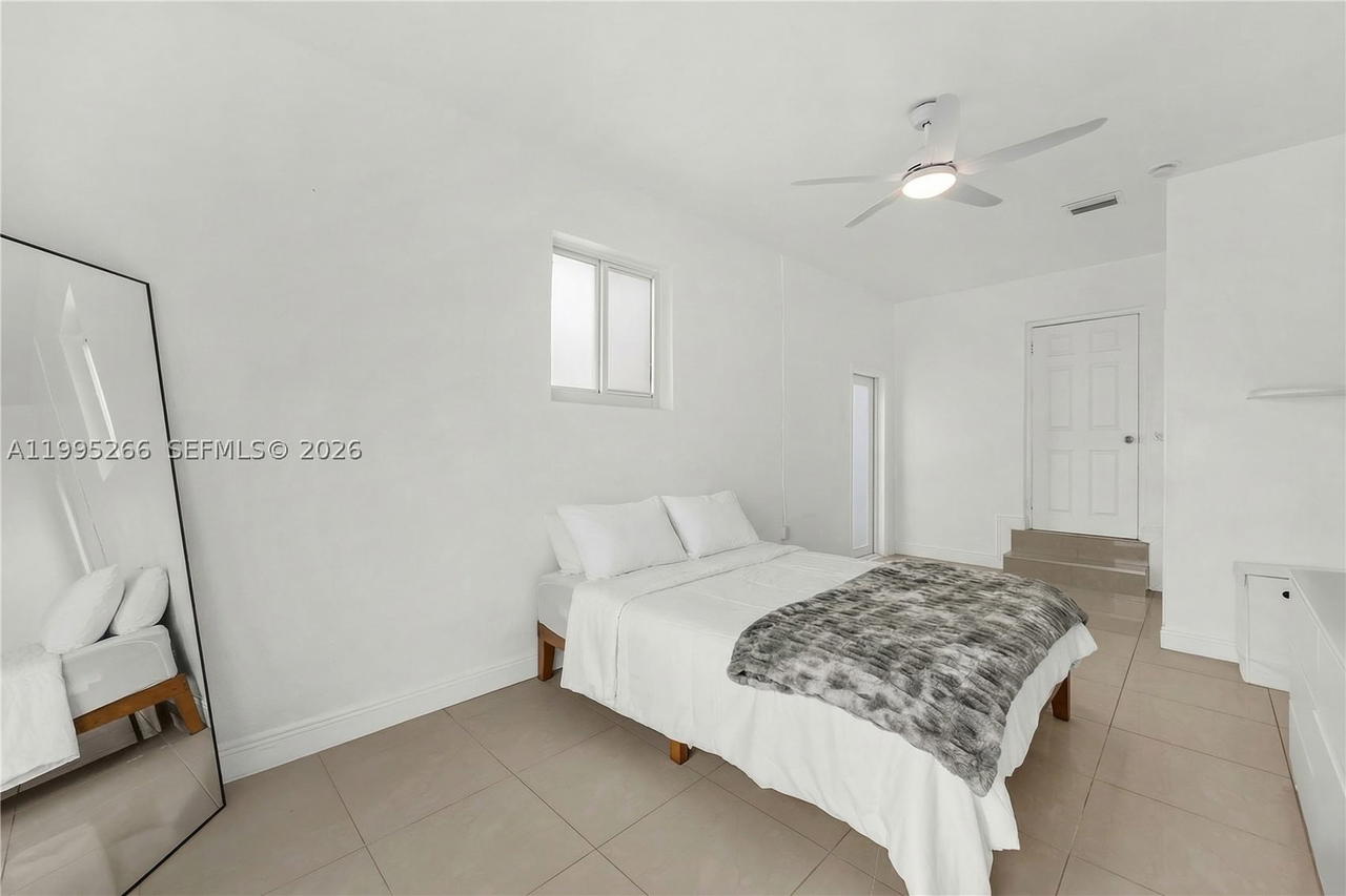 Real estate property located at 1435 Johnson St, Broward, Hollywood Country Club Di, Hollywood, FL