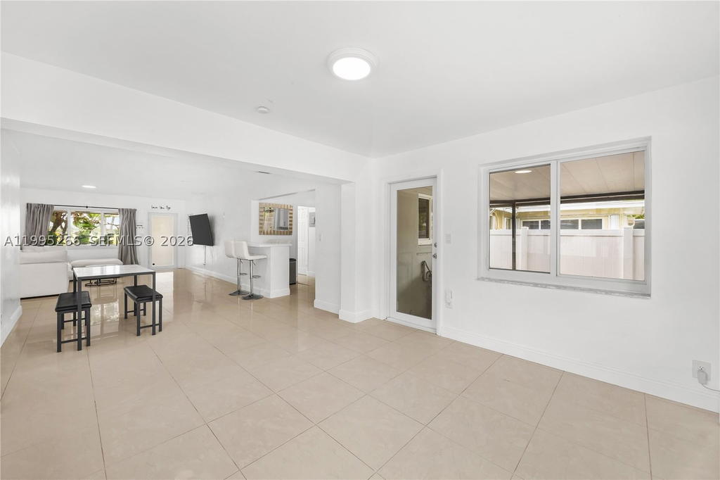 Real estate property located at 1435 Johnson St, Broward, Hollywood Country Club Di, Hollywood, FL