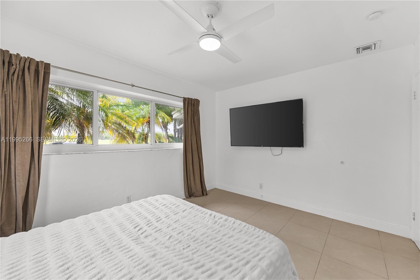 Real estate property located at 1435 Johnson St, Broward, Hollywood Country Club Di, Hollywood, FL