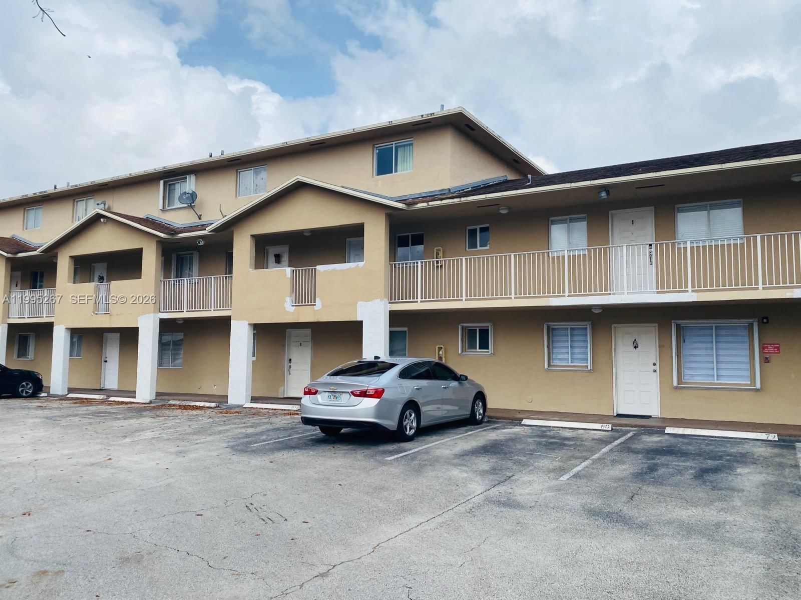 Real estate property located at 3021 76th St C-203, Miami-dade, Villa Veranda Condo, Hialeah, FL