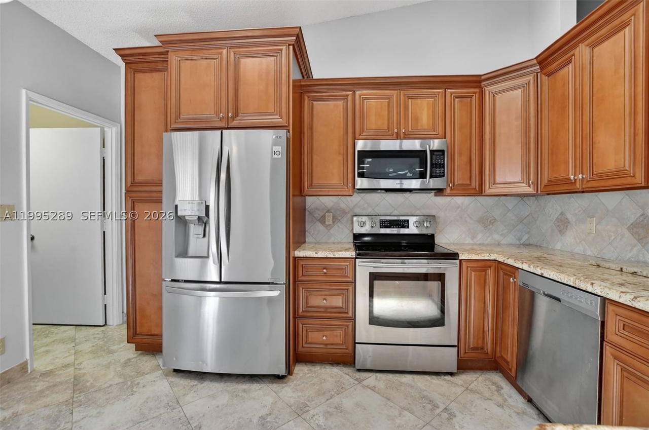 Real estate property located at 6141 Sunny Pointe Cir, Palm Beach, Huntington Pointe, Delray Beach, FL