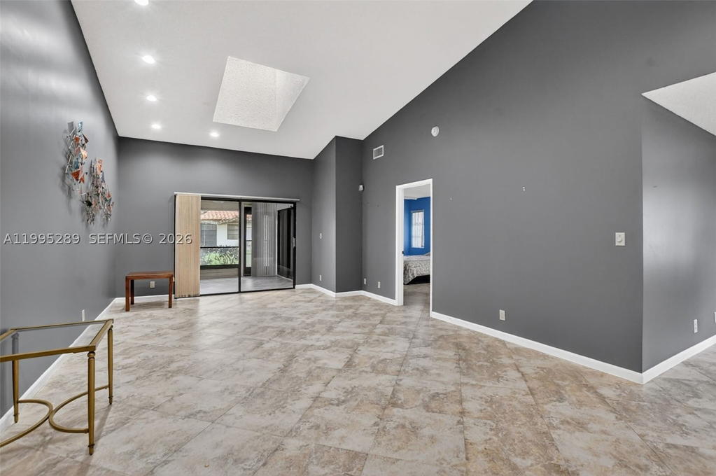 Real estate property located at 6141 Sunny Pointe Cir, Palm Beach, Huntington Pointe, Delray Beach, FL
