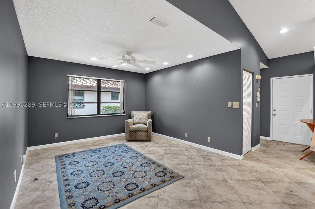 Real estate property located at 6141 Sunny Pointe Cir, Palm Beach, Huntington Pointe, Delray Beach, FL
