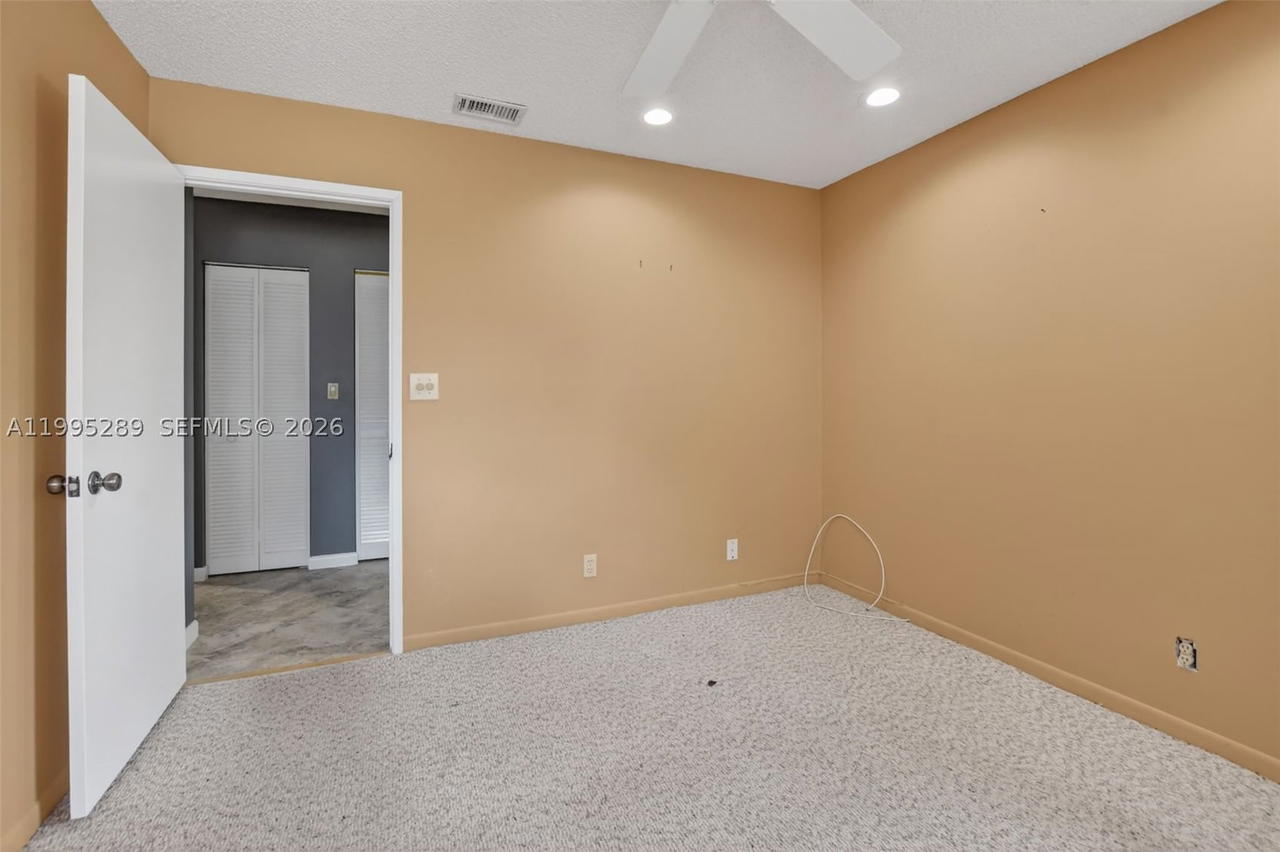 Real estate property located at 6141 Sunny Pointe Cir, Palm Beach, Huntington Pointe, Delray Beach, FL
