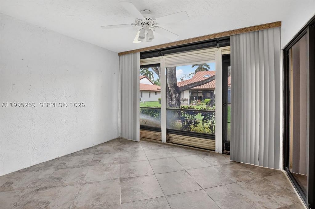 Real estate property located at 6141 Sunny Pointe Cir, Palm Beach, Huntington Pointe, Delray Beach, FL