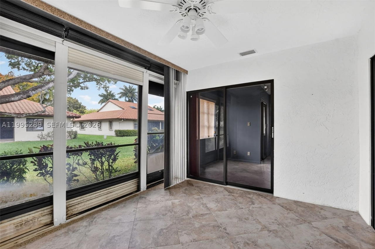 Real estate property located at 6141 Sunny Pointe Cir, Palm Beach, Huntington Pointe, Delray Beach, FL