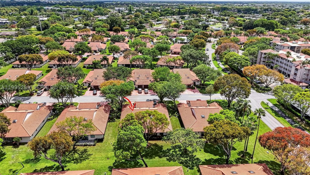 Real estate property located at 6141 Sunny Pointe Cir, Palm Beach, Huntington Pointe, Delray Beach, FL