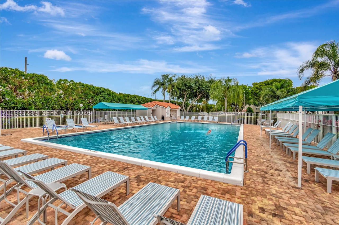 Real estate property located at 6141 Sunny Pointe Cir, Palm Beach, Huntington Pointe, Delray Beach, FL