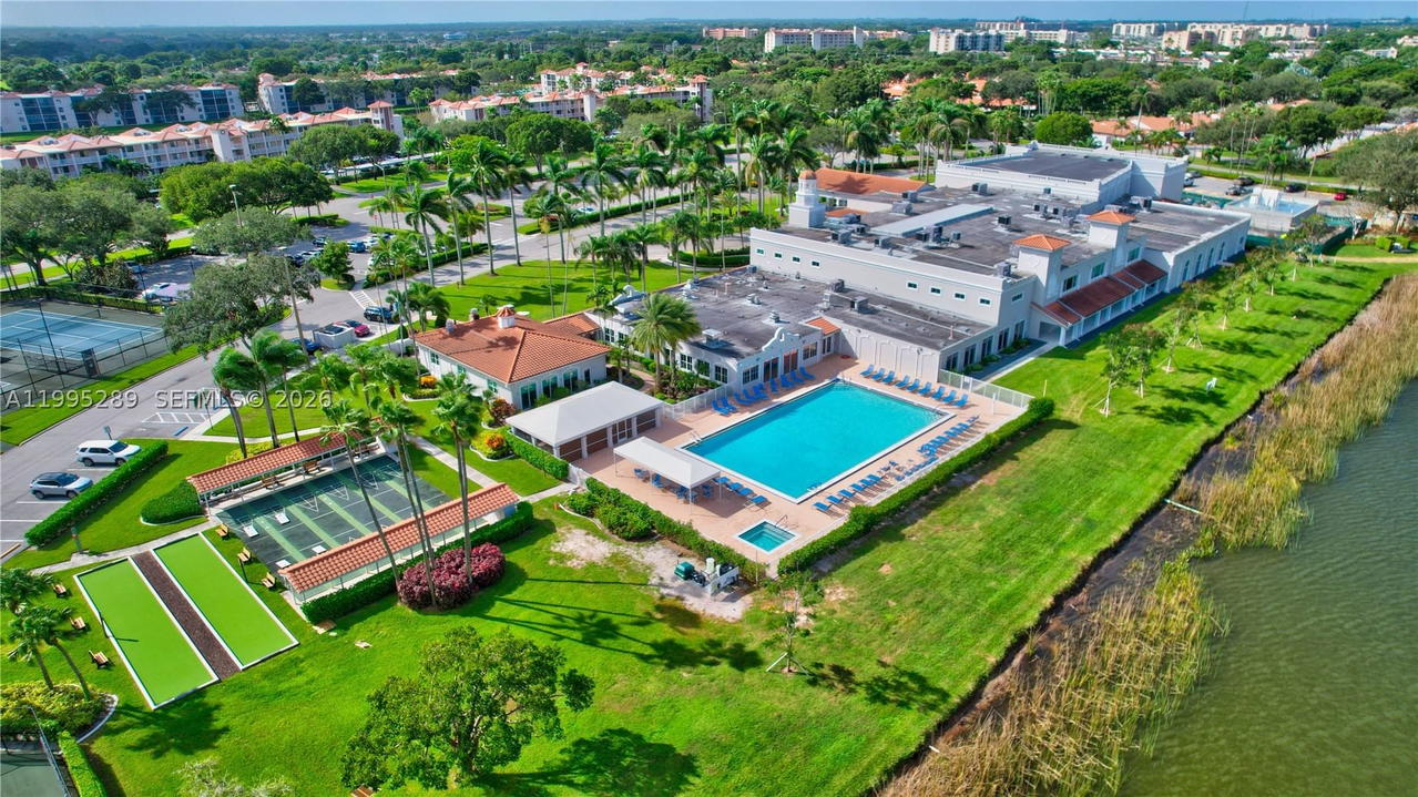 Real estate property located at 6141 Sunny Pointe Cir, Palm Beach, Huntington Pointe, Delray Beach, FL