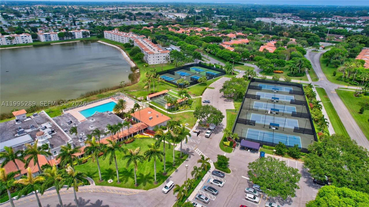 Real estate property located at 6141 Sunny Pointe Cir, Palm Beach, Huntington Pointe, Delray Beach, FL