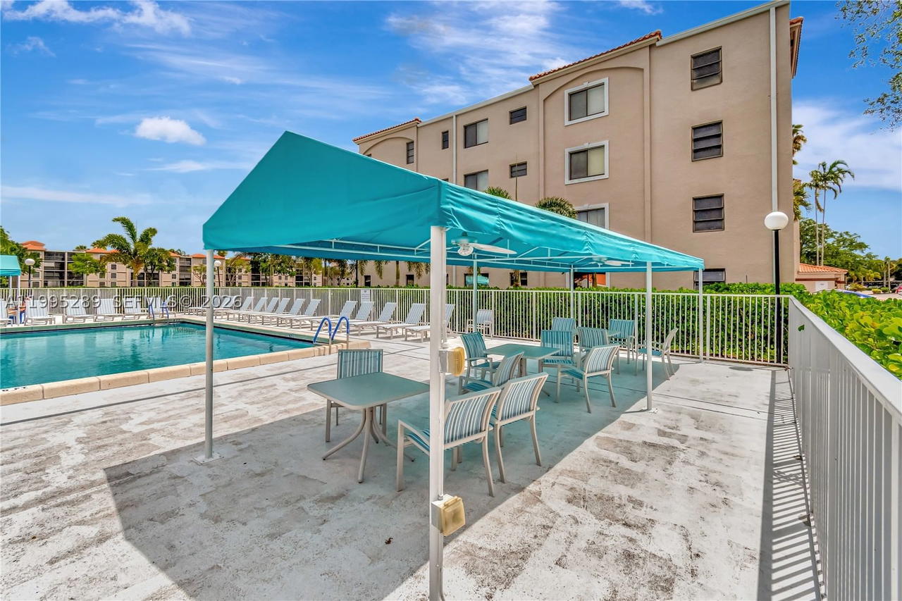 Real estate property located at 6141 Sunny Pointe Cir, Palm Beach, Huntington Pointe, Delray Beach, FL