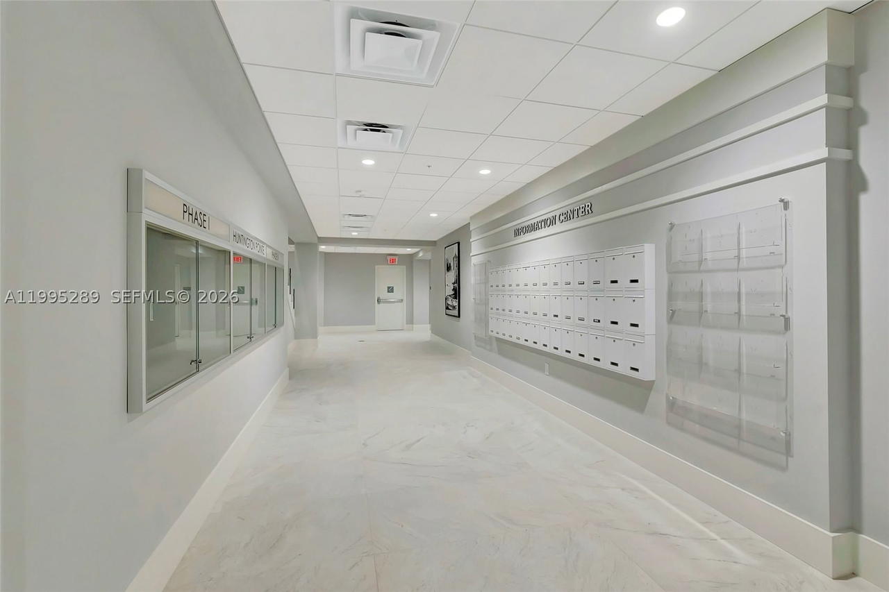 Real estate property located at 6141 Sunny Pointe Cir, Palm Beach, Huntington Pointe, Delray Beach, FL