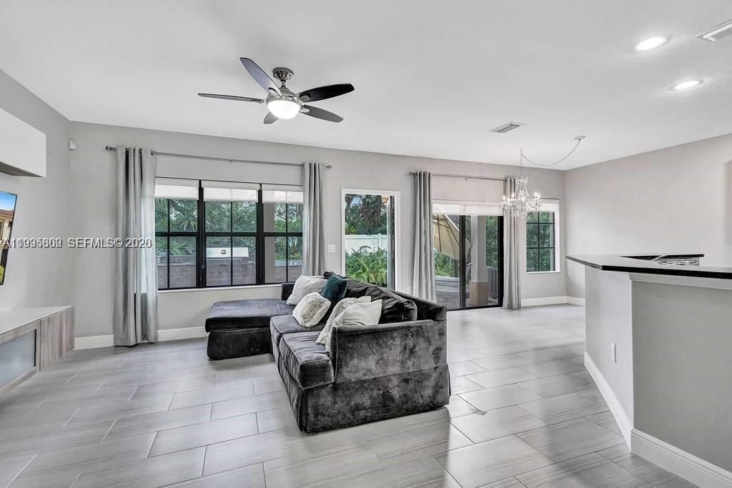 Real estate property located at 4749 Grand Cypress Cir N, Broward, Grand Cypress Replat, Coconut Creek, FL