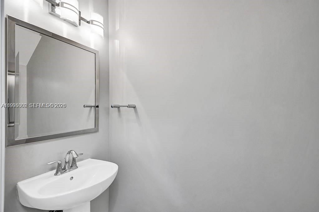 Real estate property located at 4749 Grand Cypress Cir N, Broward, Grand Cypress Replat, Coconut Creek, FL