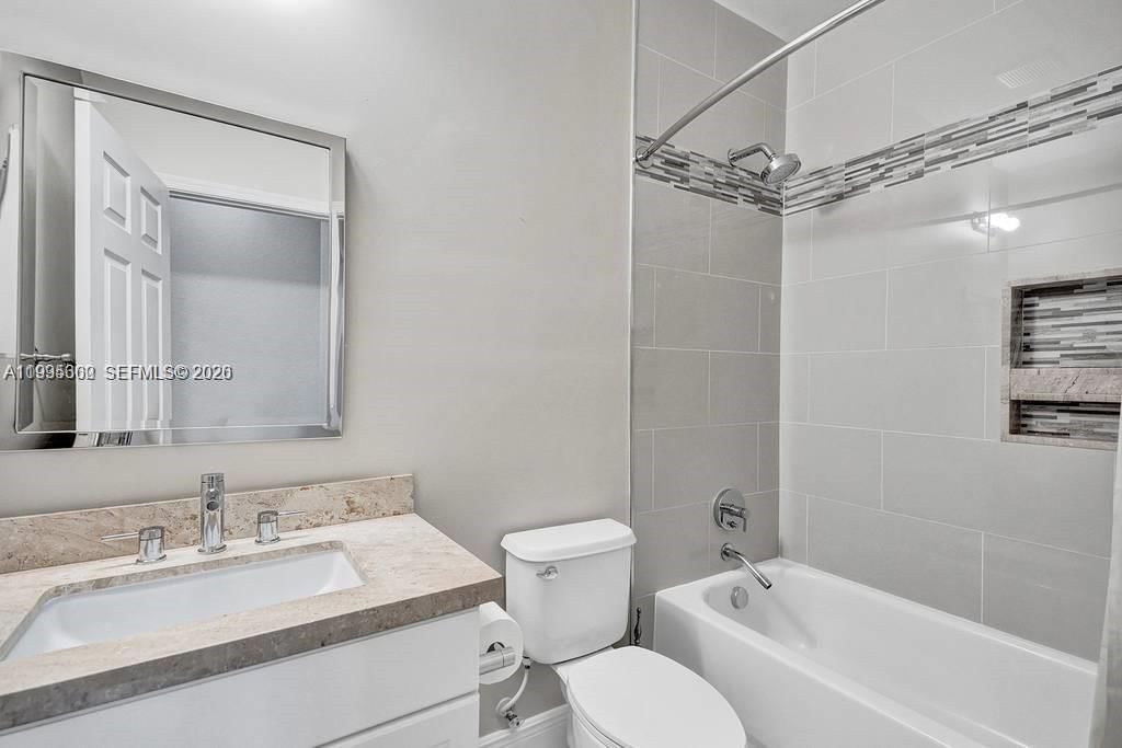 Real estate property located at 4749 Grand Cypress Cir N, Broward, Grand Cypress Replat, Coconut Creek, FL