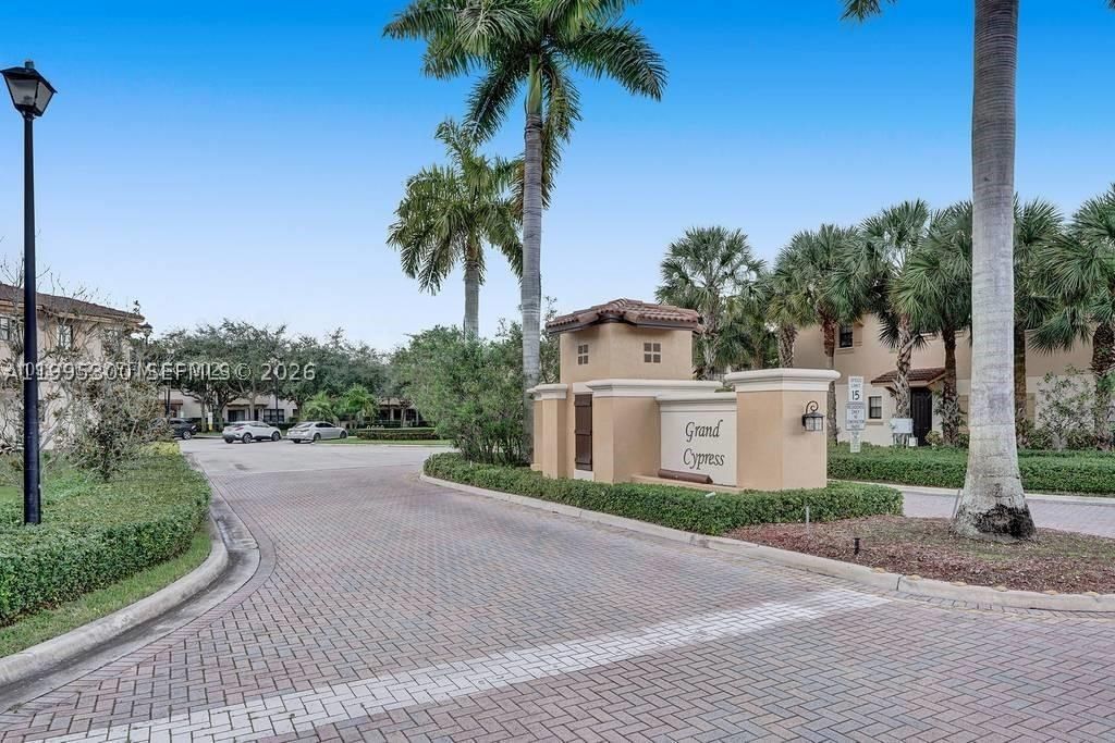 Real estate property located at 4749 Grand Cypress Cir N, Broward, Grand Cypress Replat, Coconut Creek, FL