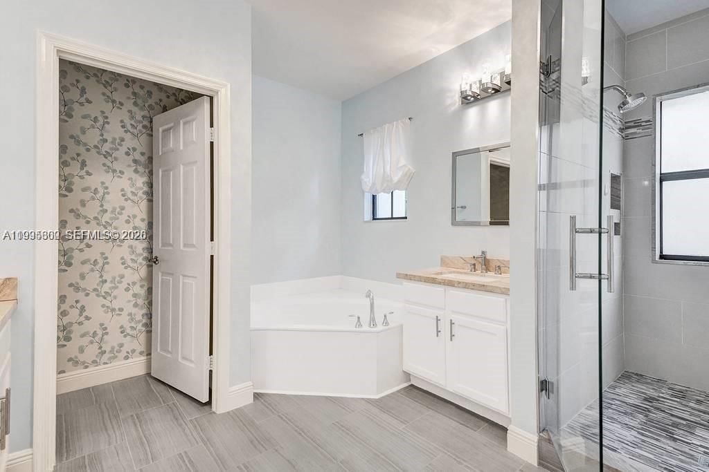 Real estate property located at 4749 Grand Cypress Cir N, Broward, Grand Cypress Replat, Coconut Creek, FL