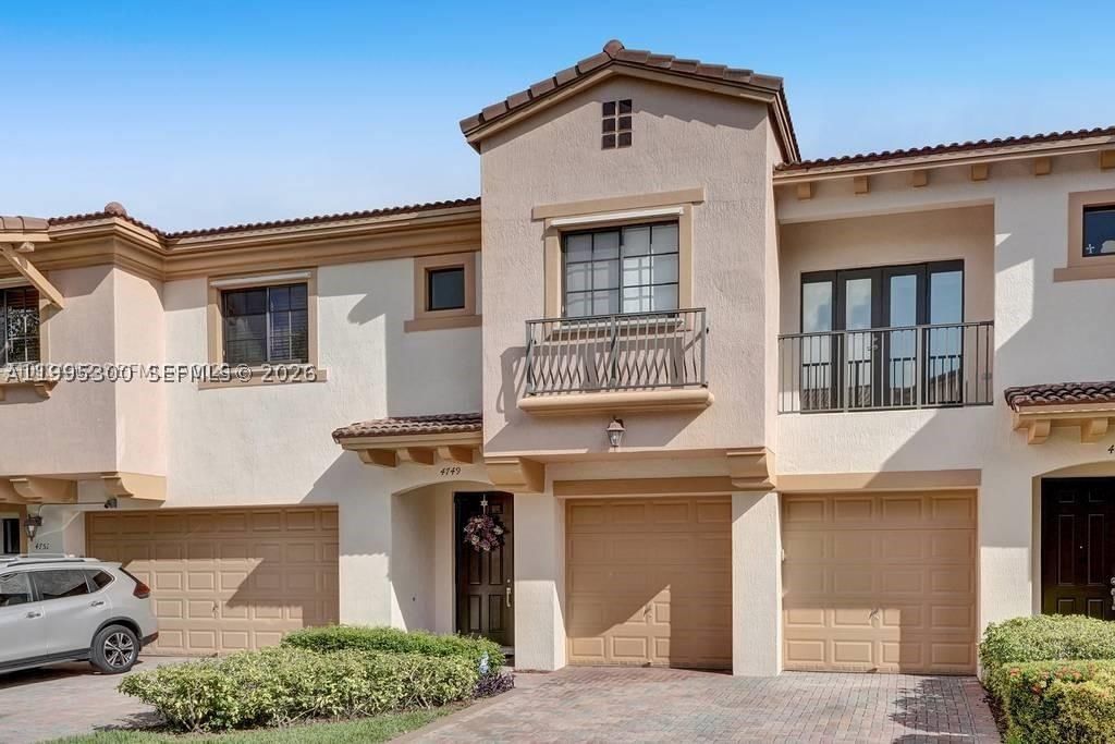 Real estate property located at 4749 Grand Cypress Cir N, Broward, Grand Cypress Replat, Coconut Creek, FL
