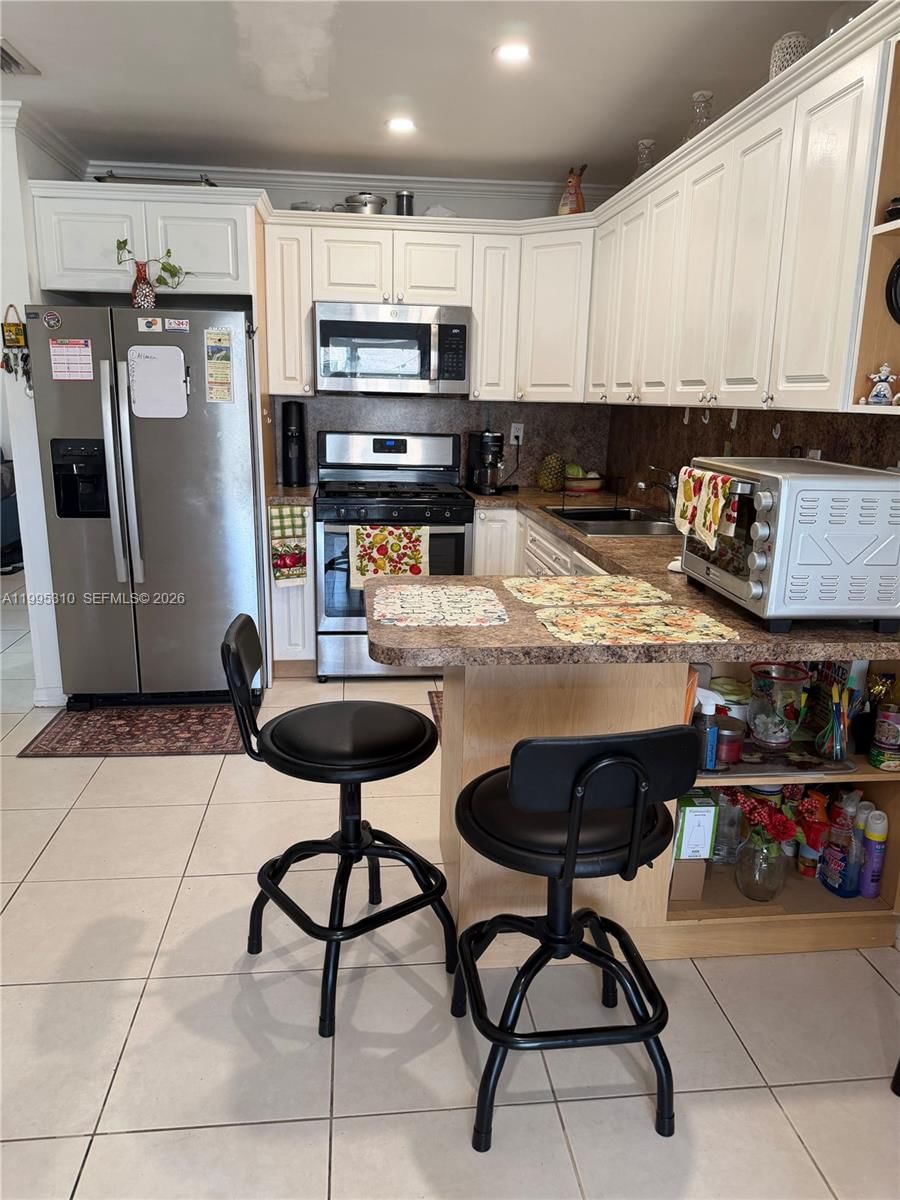 Real estate property located at 10669 113th Pl #84W, Miami-dade, Greenglades Condo 16, Miami, FL