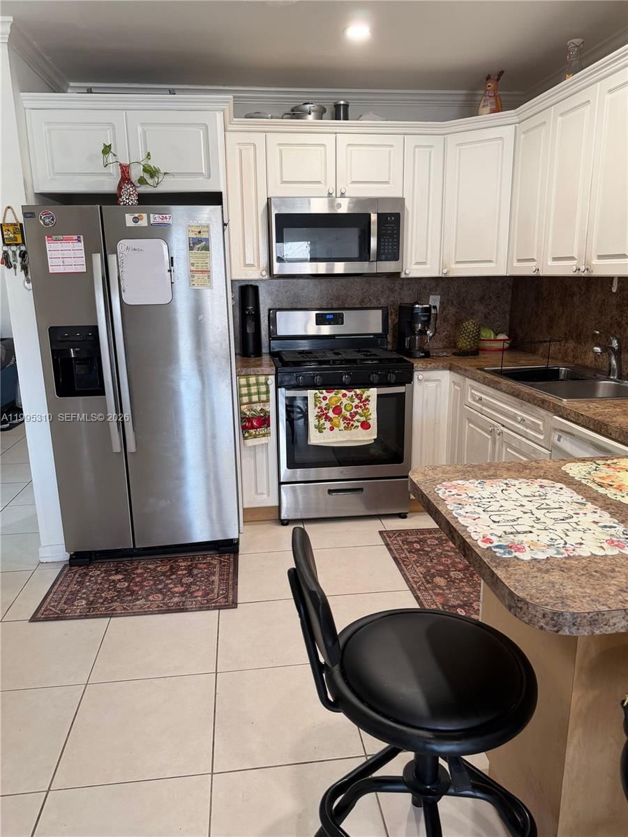 Real estate property located at 10669 113th Pl #84W, Miami-dade, Greenglades Condo 16, Miami, FL