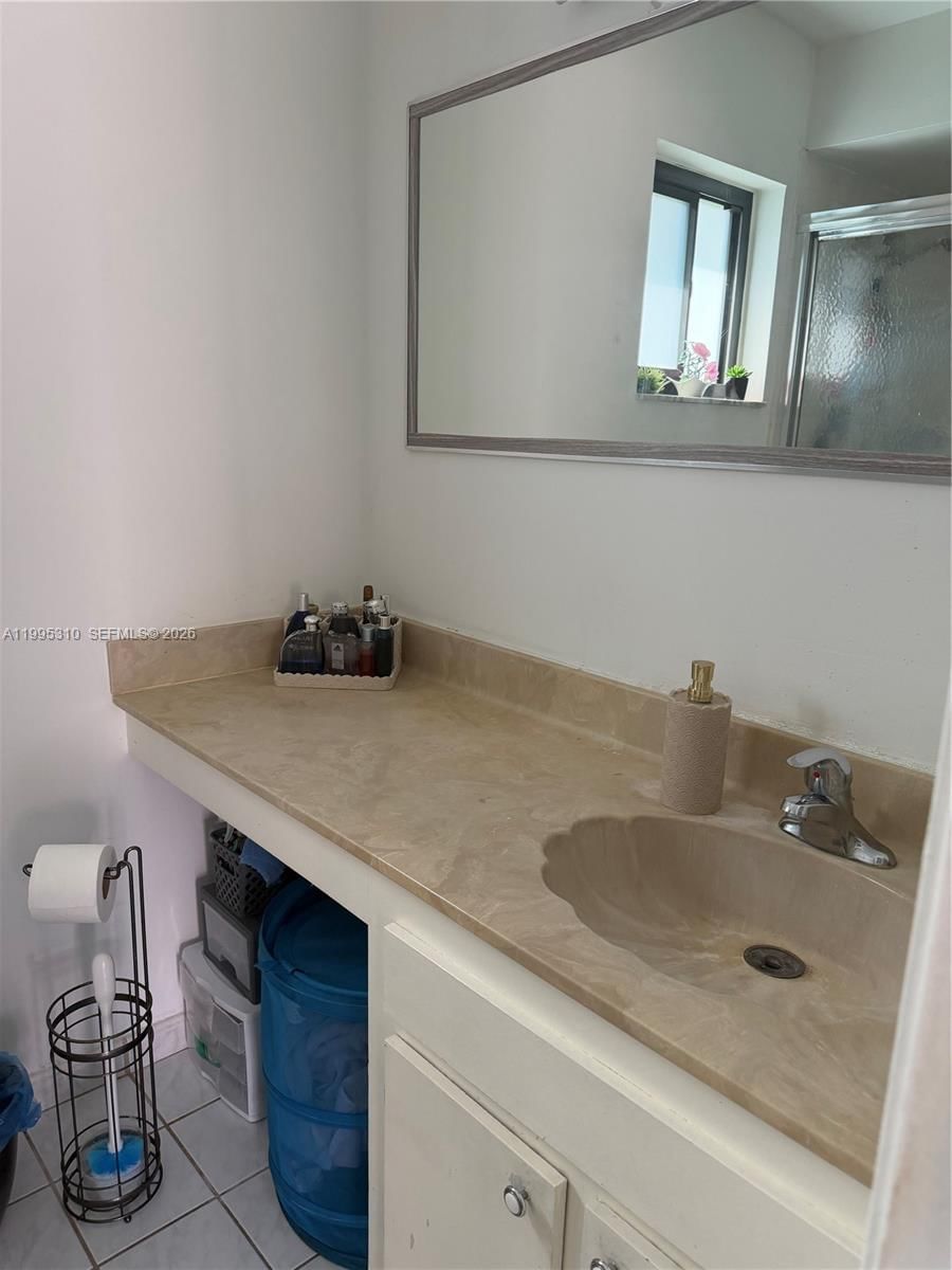 Real estate property located at 10669 113th Pl #84W, Miami-dade, Greenglades Condo 16, Miami, FL
