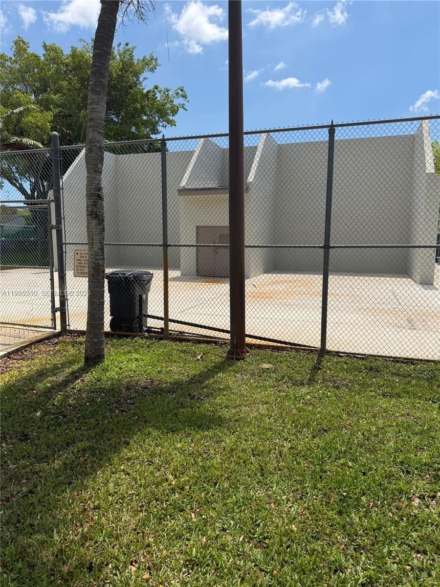 Real estate property located at 10669 113th Pl #84W, Miami-dade, Greenglades Condo 16, Miami, FL