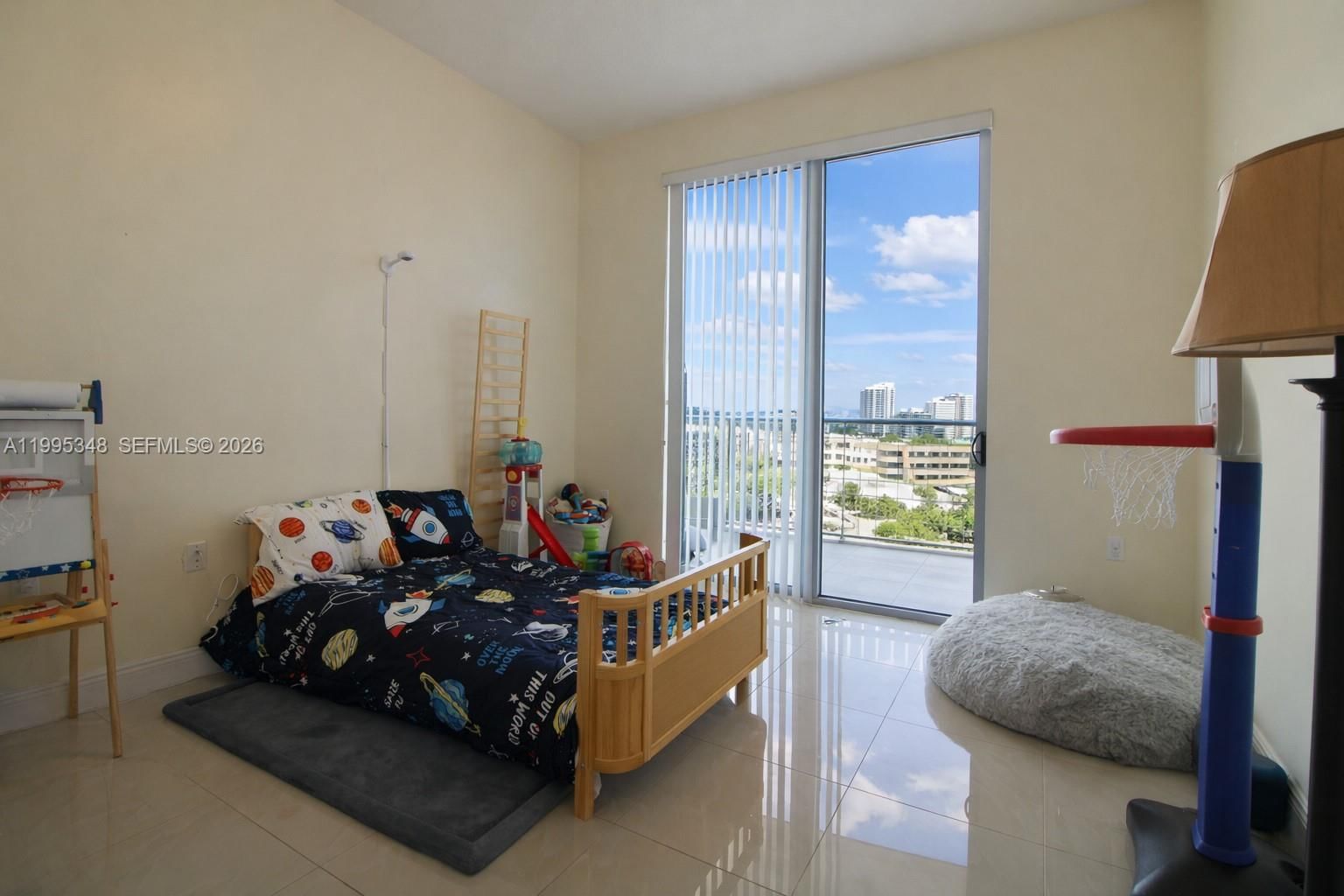 Real estate property located at 140 Dixie Hwy #1019, Broward, Hollywood Station Res Con, Hollywood, FL