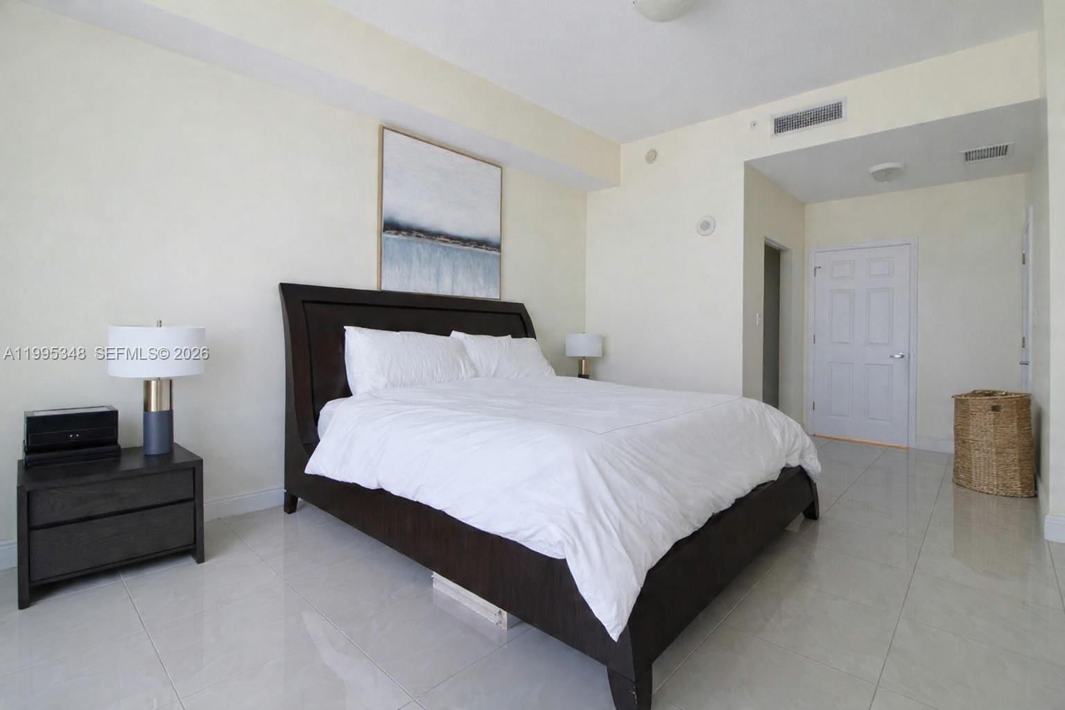 Real estate property located at 140 Dixie Hwy #1019, Broward, Hollywood Station Res Con, Hollywood, FL