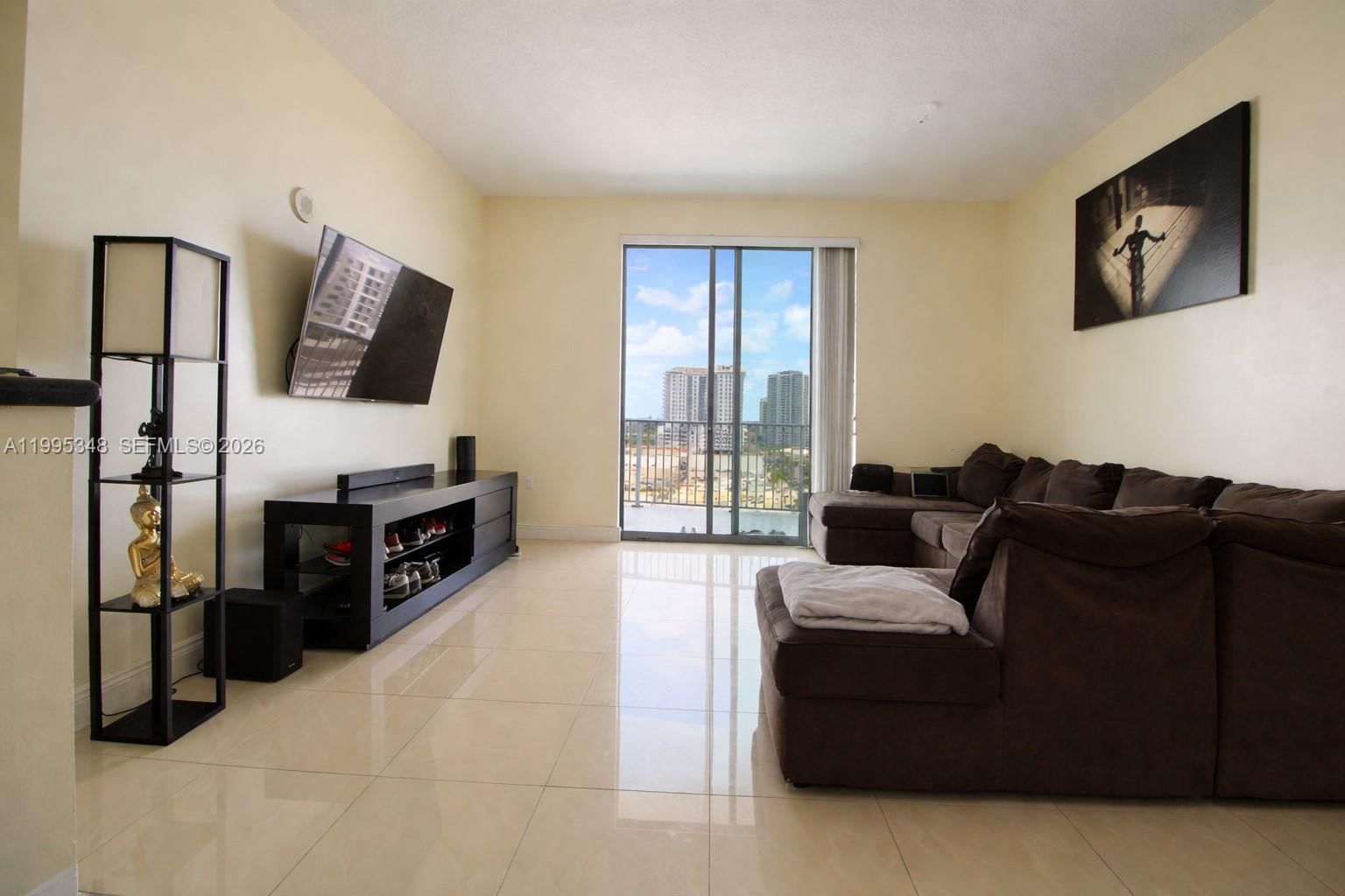 Real estate property located at 140 Dixie Hwy #1019, Broward, Hollywood Station Res Con, Hollywood, FL