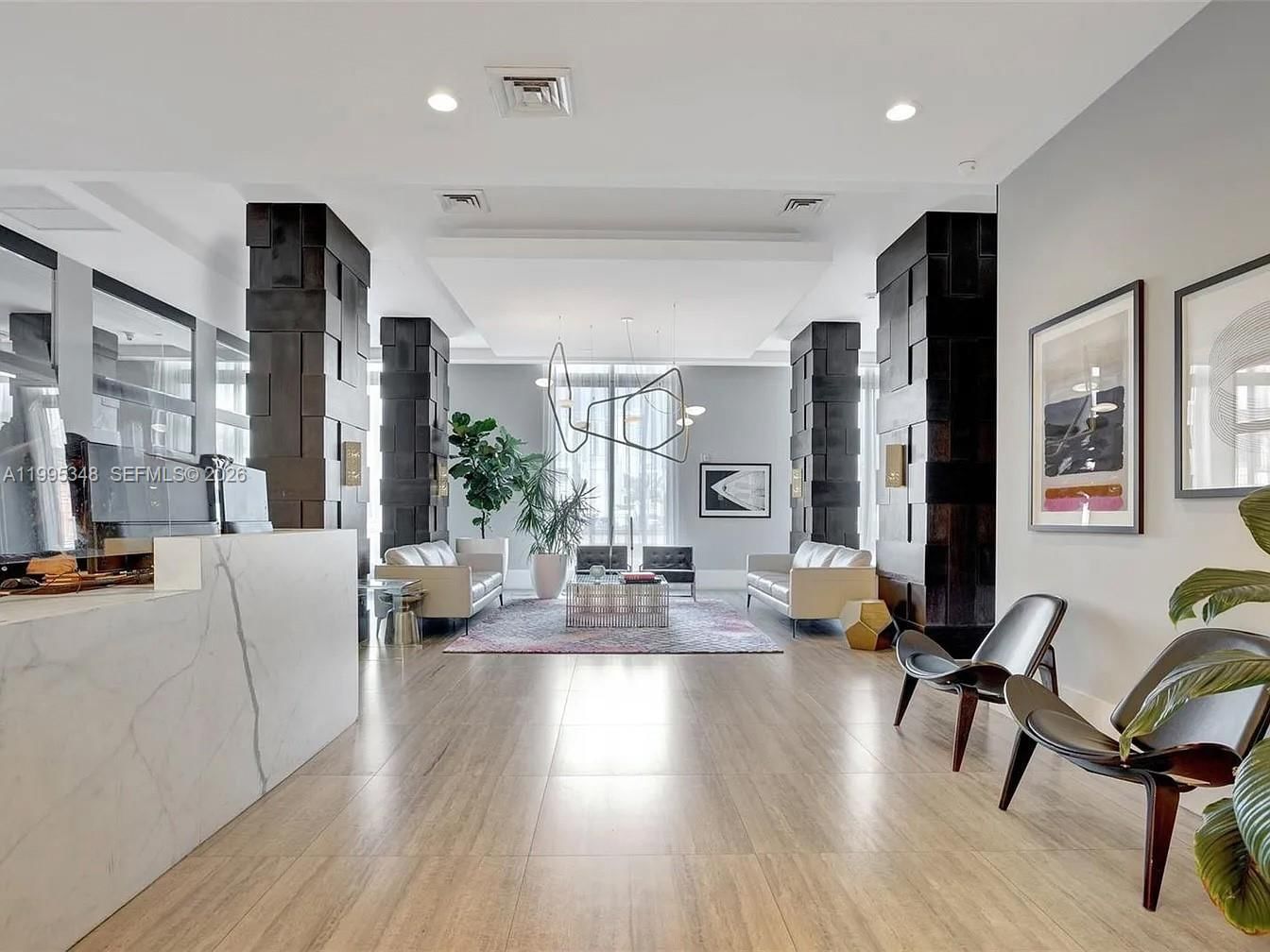 Real estate property located at 140 Dixie Hwy #1019, Broward, Hollywood Station Res Con, Hollywood, FL