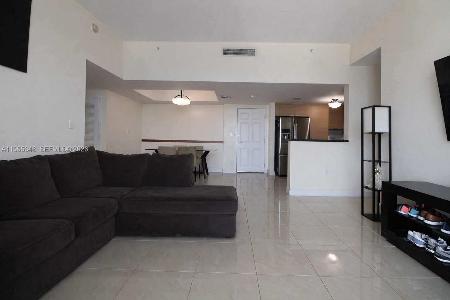 Real estate property located at 140 Dixie Hwy #1019, Broward, Hollywood Station Res Con, Hollywood, FL