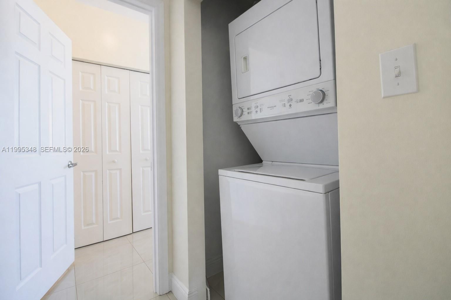 Real estate property located at 140 Dixie Hwy #1019, Broward, Hollywood Station Res Con, Hollywood, FL