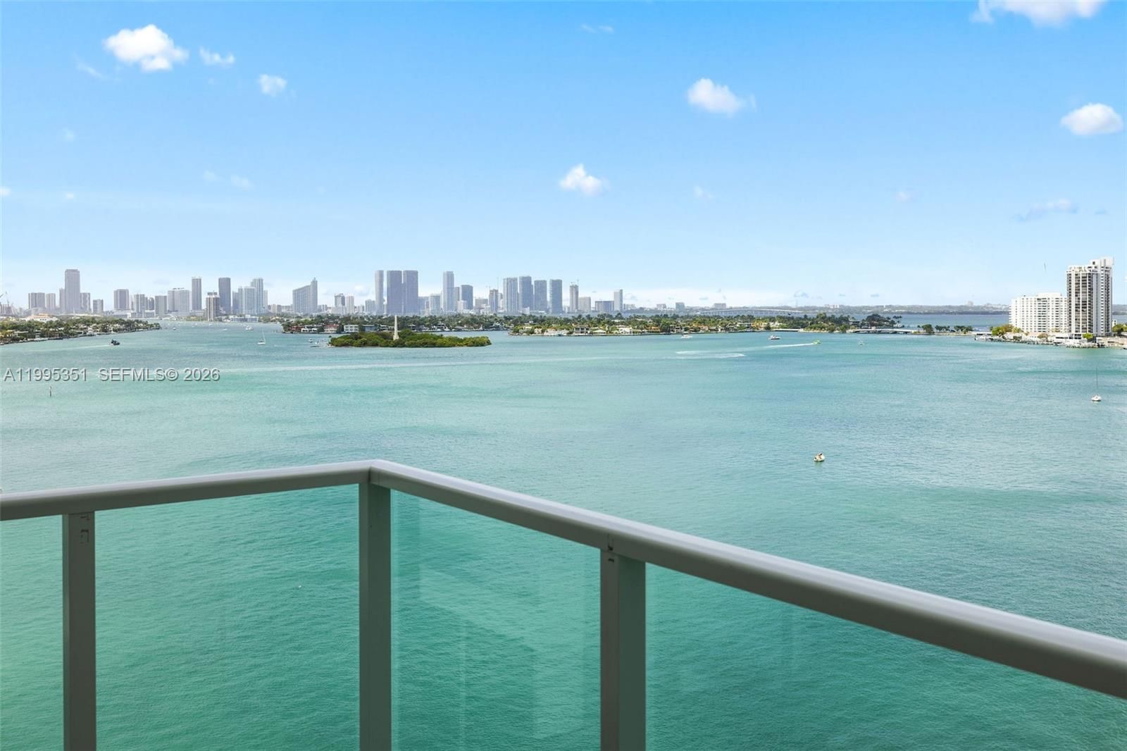 Real estate property located at 1000 West Ave #1423, Miami-dade, Mirador 1000 Condo, Miami Beach, FL