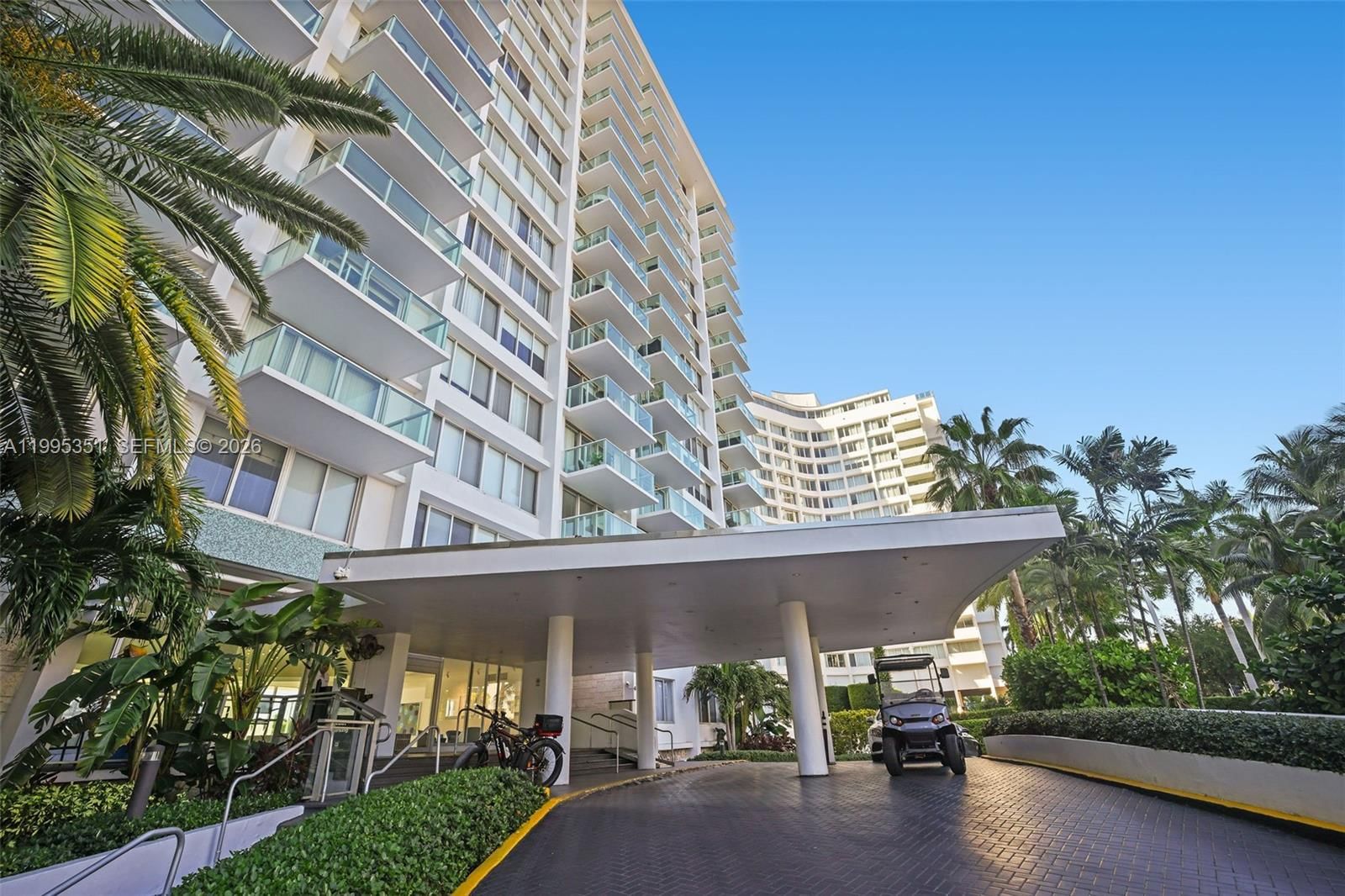 Real estate property located at 1000 West Ave #1423, Miami-dade, Mirador 1000 Condo, Miami Beach, FL