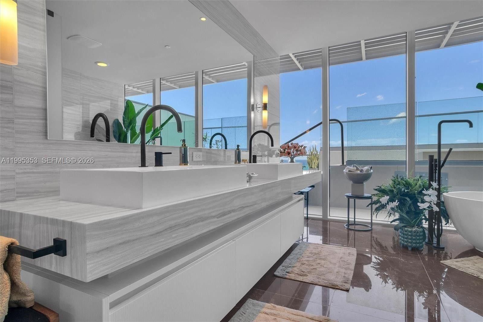 Real estate property located at 2200 Ocean Blvd N804, Broward, 2200 Fort Lauderdale Beac, Fort Lauderdale, FL