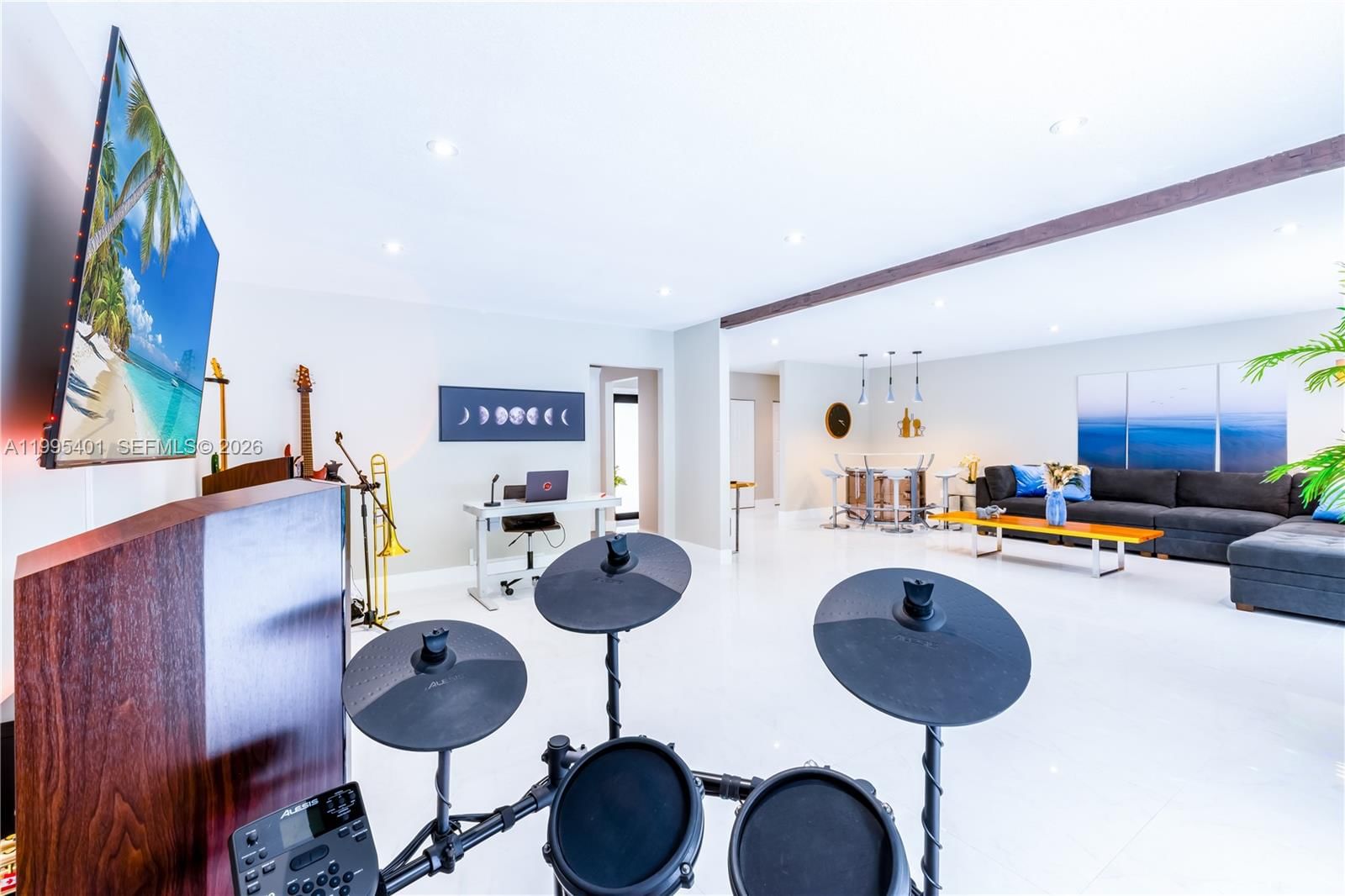 Real estate property located at 18840 218th St, Miami-dade, N/a, Miami, FL