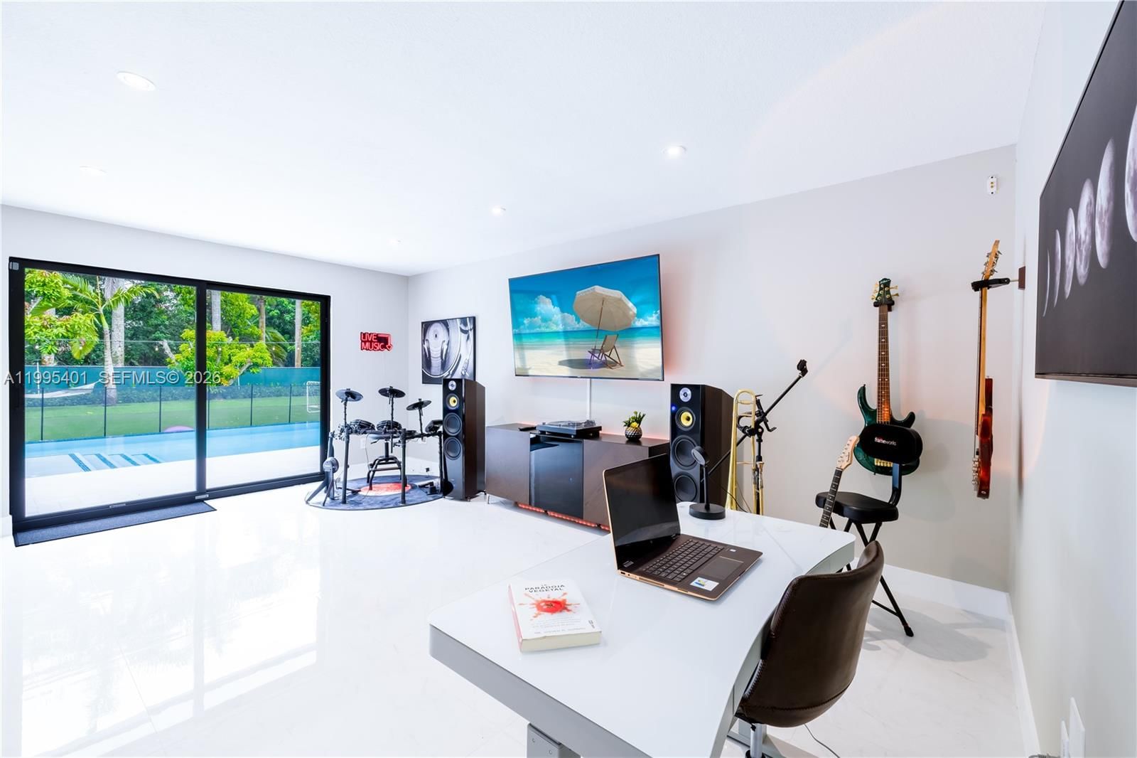 Real estate property located at 18840 218th St, Miami-dade, N/a, Miami, FL