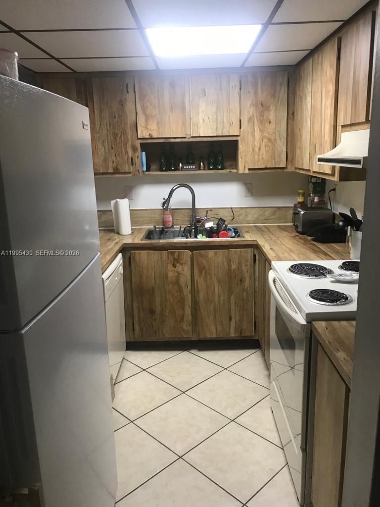 Real estate property located at 9301 92nd Ave #308C, Miami-dade, Wisperwood Village Condo, Miami, FL